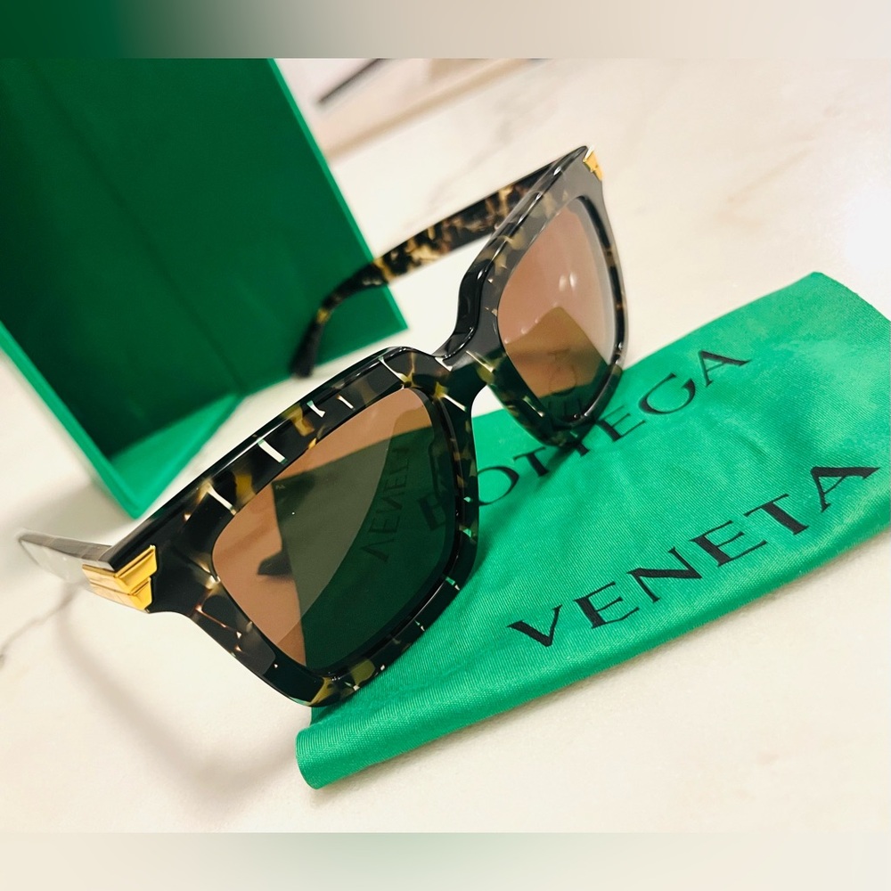 Bottega Veneta Sunglasses BV1005S